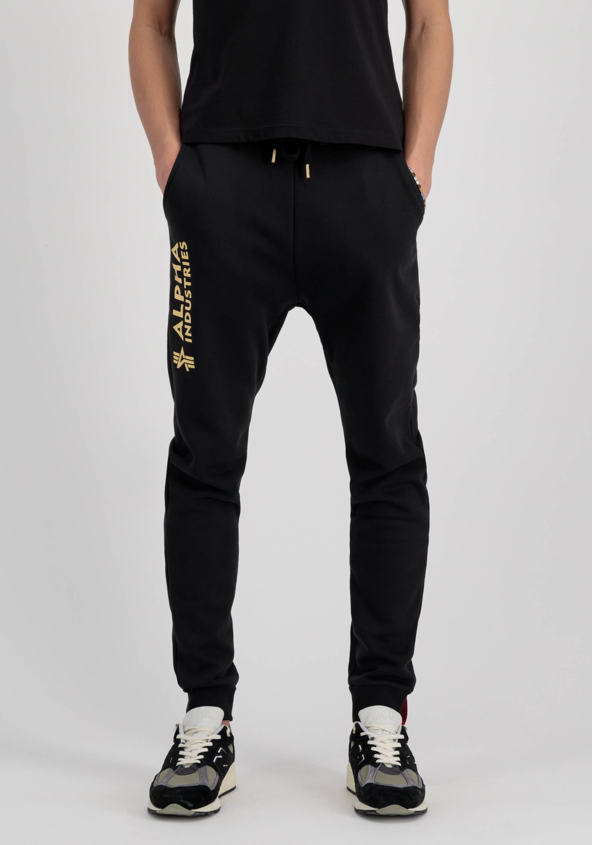 Alpha Industries Jogginghose "ALPHA INDUSTRIES Men - Jogger Basic Jogger AI Foil Print" von alpha industries