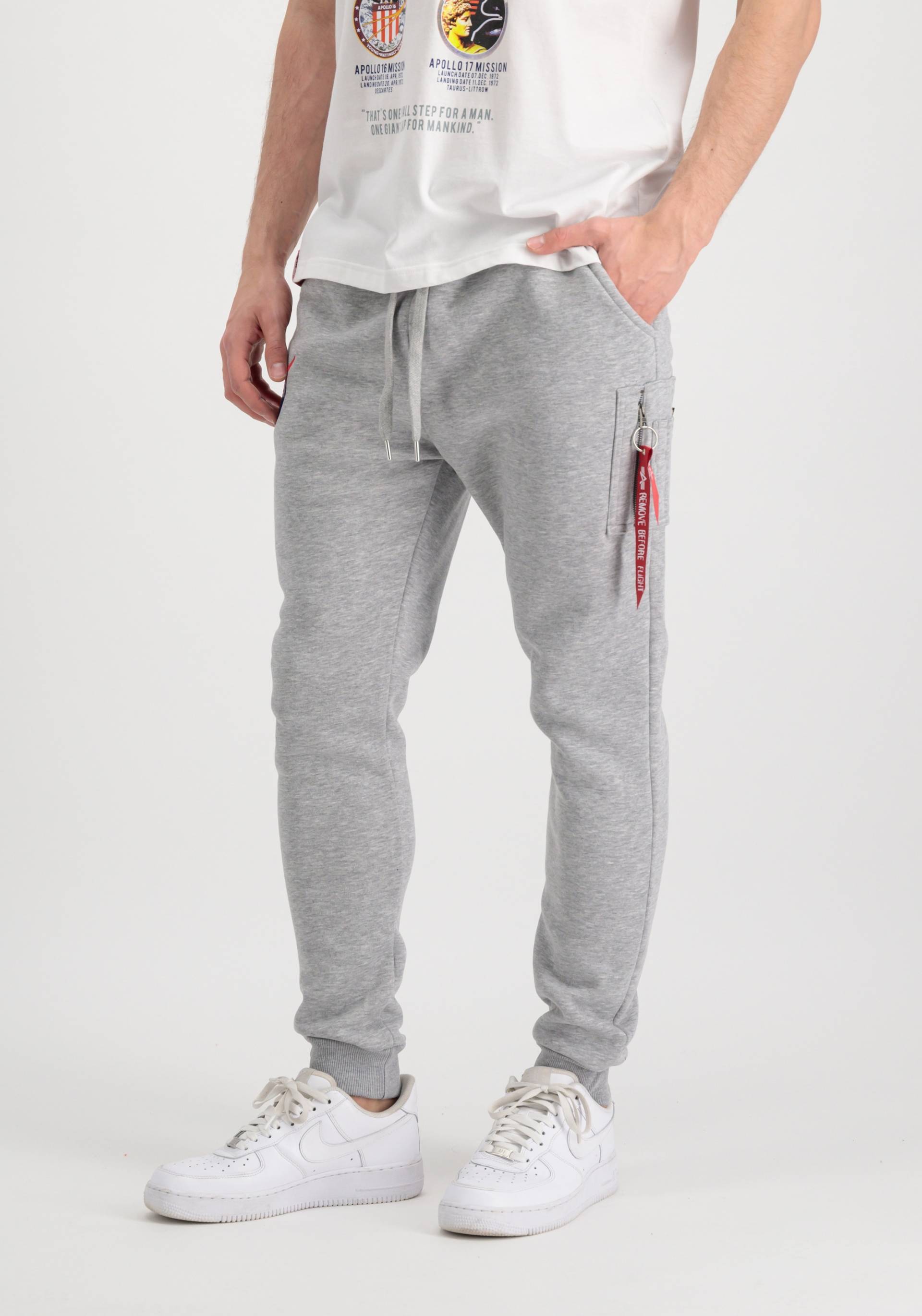 Alpha Industries Jogginghose "ALPHA INDUSTRIES Men - Jogger NASA Cargo Sweat Jogger" von alpha industries