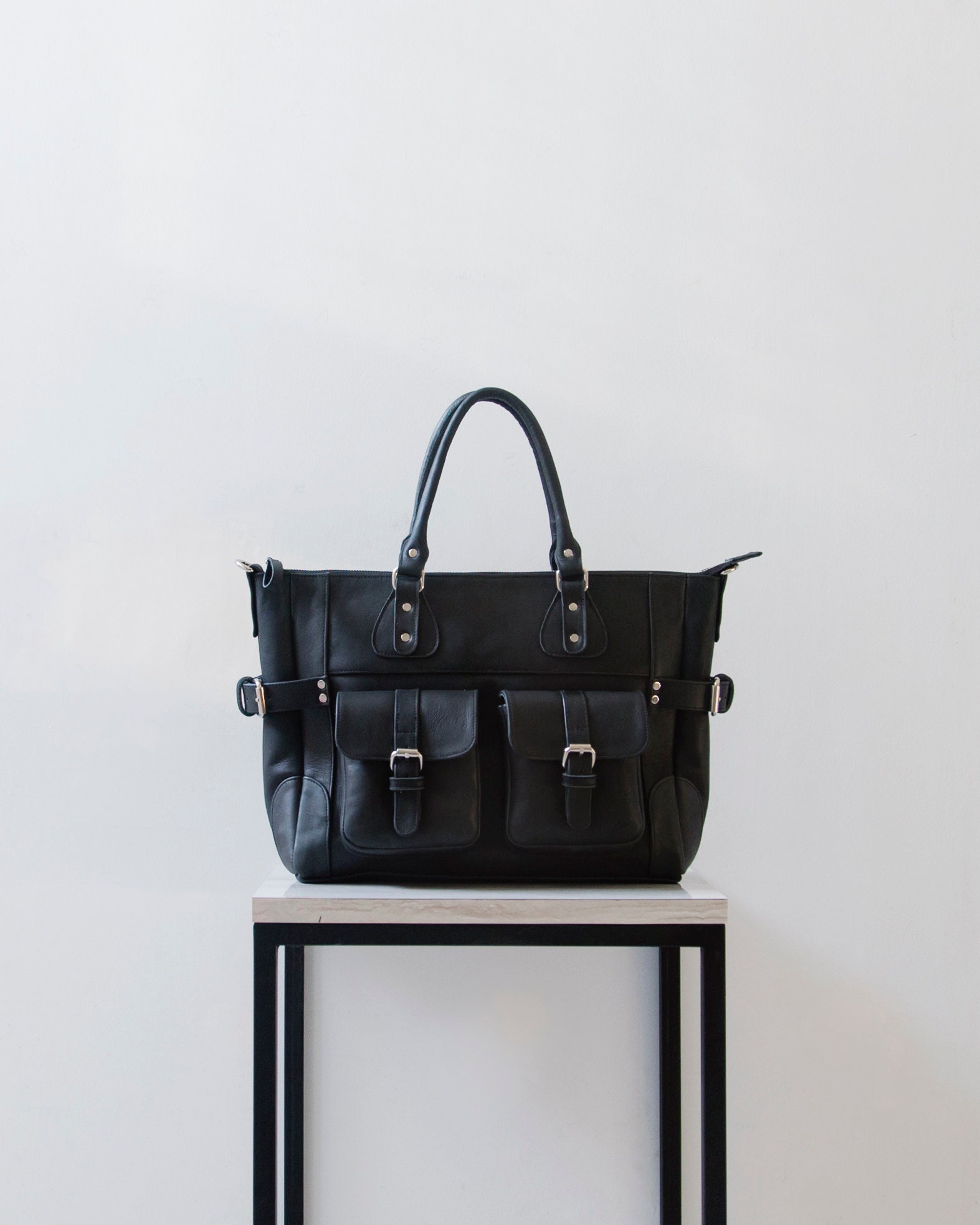 Diana - Ledertasche Mit Taschen, Schwarze Leder Wickeltasche, Einkaufstasche, Ledertasche Für Lehrer, Echtleder Tasche Diana - Ledertasche Mit Taschen, Schwarze Leder Wickeltasche, Einkaufstasche, Ledertasche Für Lehrer, Echtleder Tasche von alusIndonesia