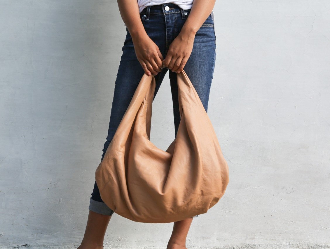 Light Tan - Große Hobo Bag, Bag Aus Weichem Leder, Lammfell, Groß, Leder Umhängetasche, Echtem Light Tan - Große Hobo Bag, Bag Aus Weichem Leder, Lammfell, Groß, Leder Umhängetasche, Echtem von alusIndonesia
