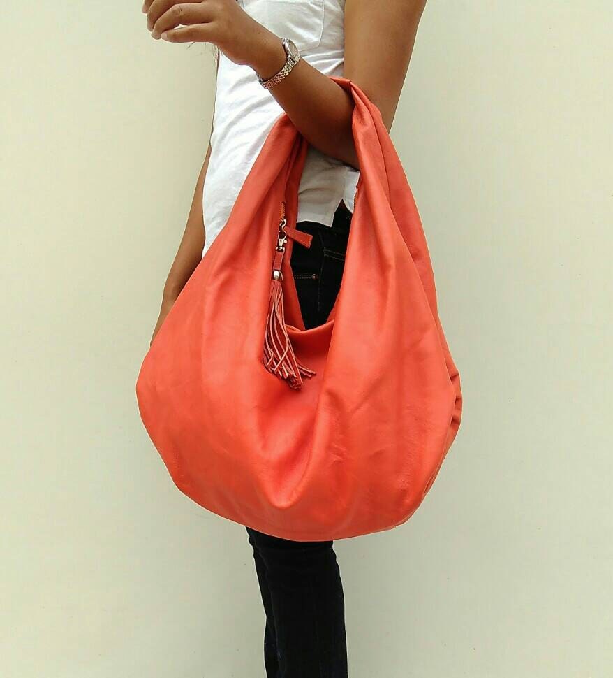 Orange - Große Hobo Bag, Bag Aus Weichem Leder, Lammfell, Groß, Leder Umhängetasche Orange - Große Hobo Bag, Bag Aus Weichem Leder, Lammfell, Groß, Leder Umhängetasche von alusIndonesia