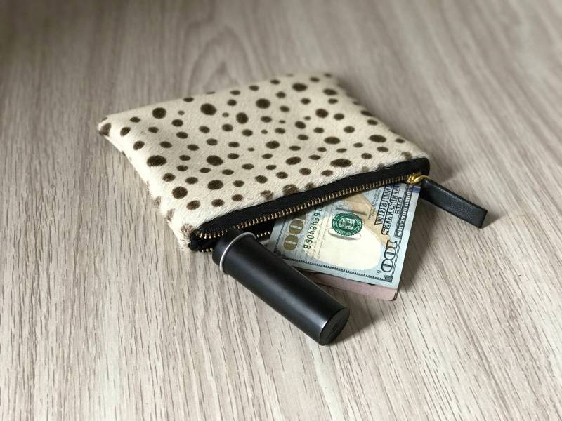 Weißer Dalmatiner Münzbeutel, Kleiner Geldbeutel, Leder-Accessoire, Geldbörse, Kartenhalter, Tierdruck-Geldbeutel Weißer Dalmatiner Münzbeutel, Kleiner Geldbeutel, Leder-Accessoire, Geldbörse, Kartenhalter, Tierdruck-Geldbeutel von alusIndonesia