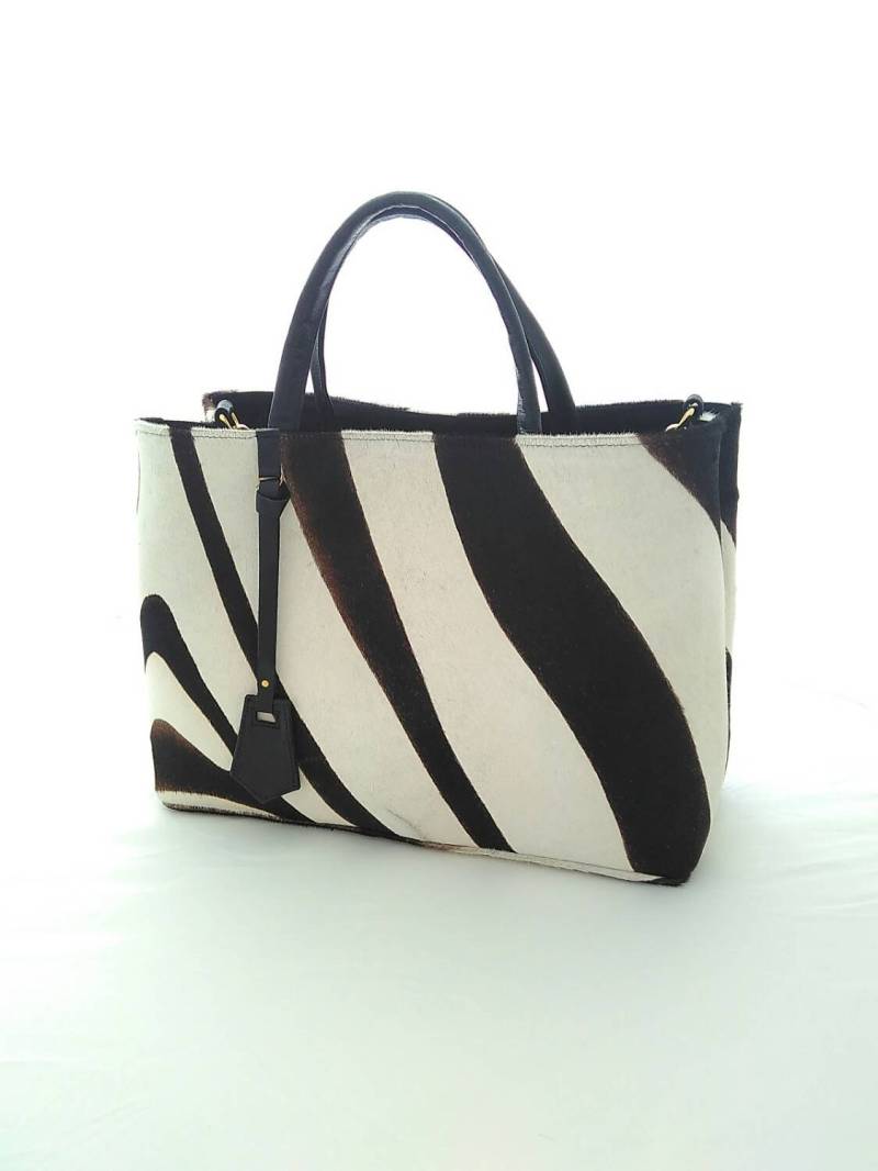 Zebra - Kalbshaar Handtasche, Zebra Tragetasche, Tote Bag Mit Tiermotiv, Handtasche Damentasche, Weiß-Schwarz Zebra - Kalbshaar Handtasche, Zebra Tragetasche, Tote Bag Mit Tiermotiv, Handtasche Damentasche, Weiß-Schwarz von alusIndonesia