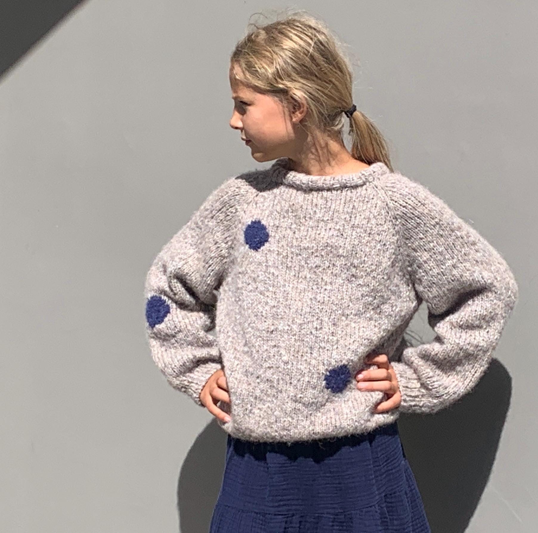 Süßer Alpakastrickpullover Mit Dots von alwaysbeapoet