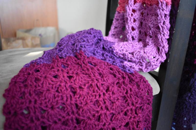 Fuchsia-Ton-Schal von alysamccrafts