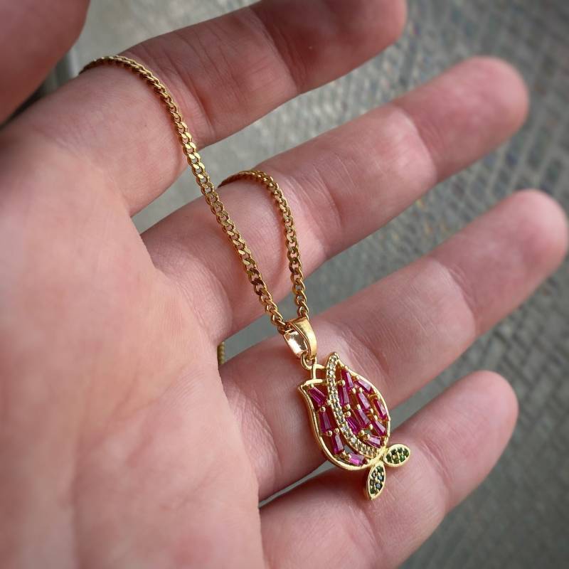 18K Vergoldete Rosa Tulpen Charm Kette An 18 Zoll Panzerkette - Langlebige Beschichtung Kommt in Einer Samt Geschenktasche, Perfektes von amariecostumes