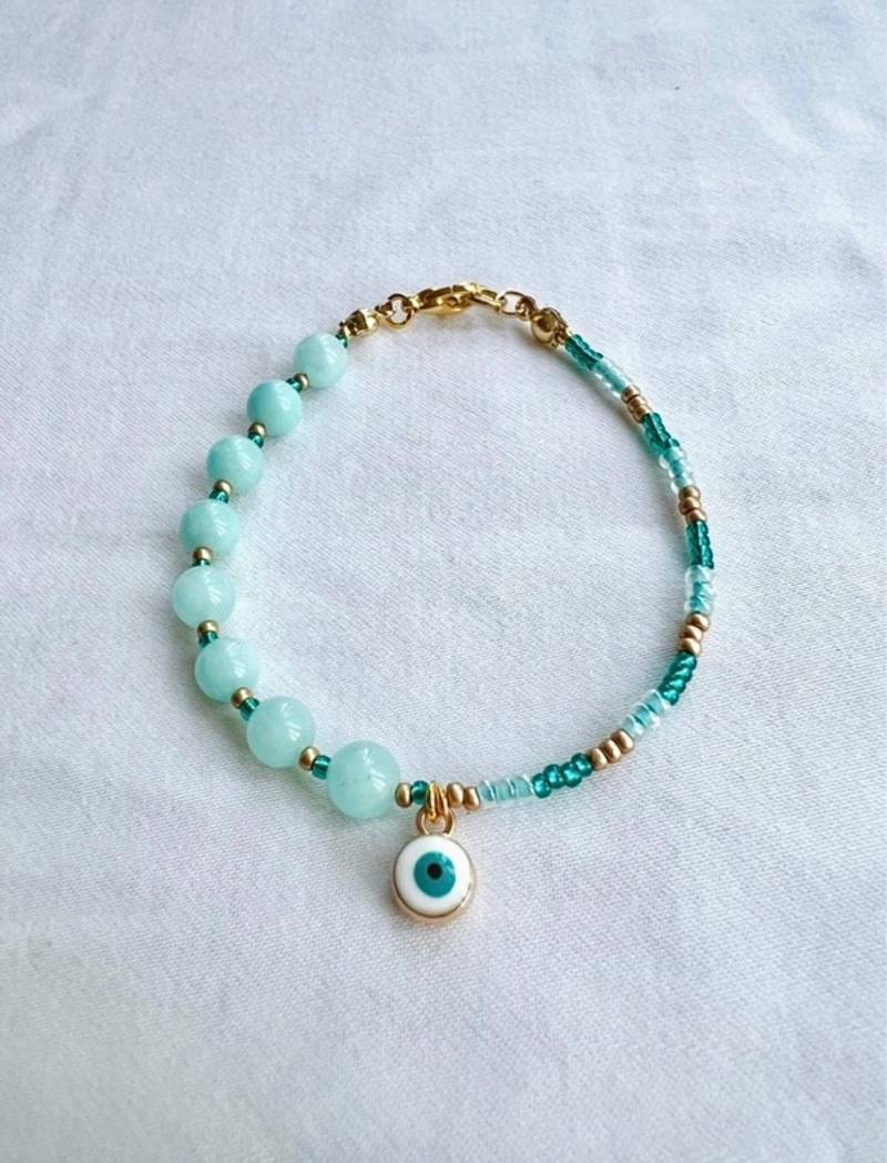 Perlenarmband Mit Evil Eye Anhänger in Tükis von amelieadina