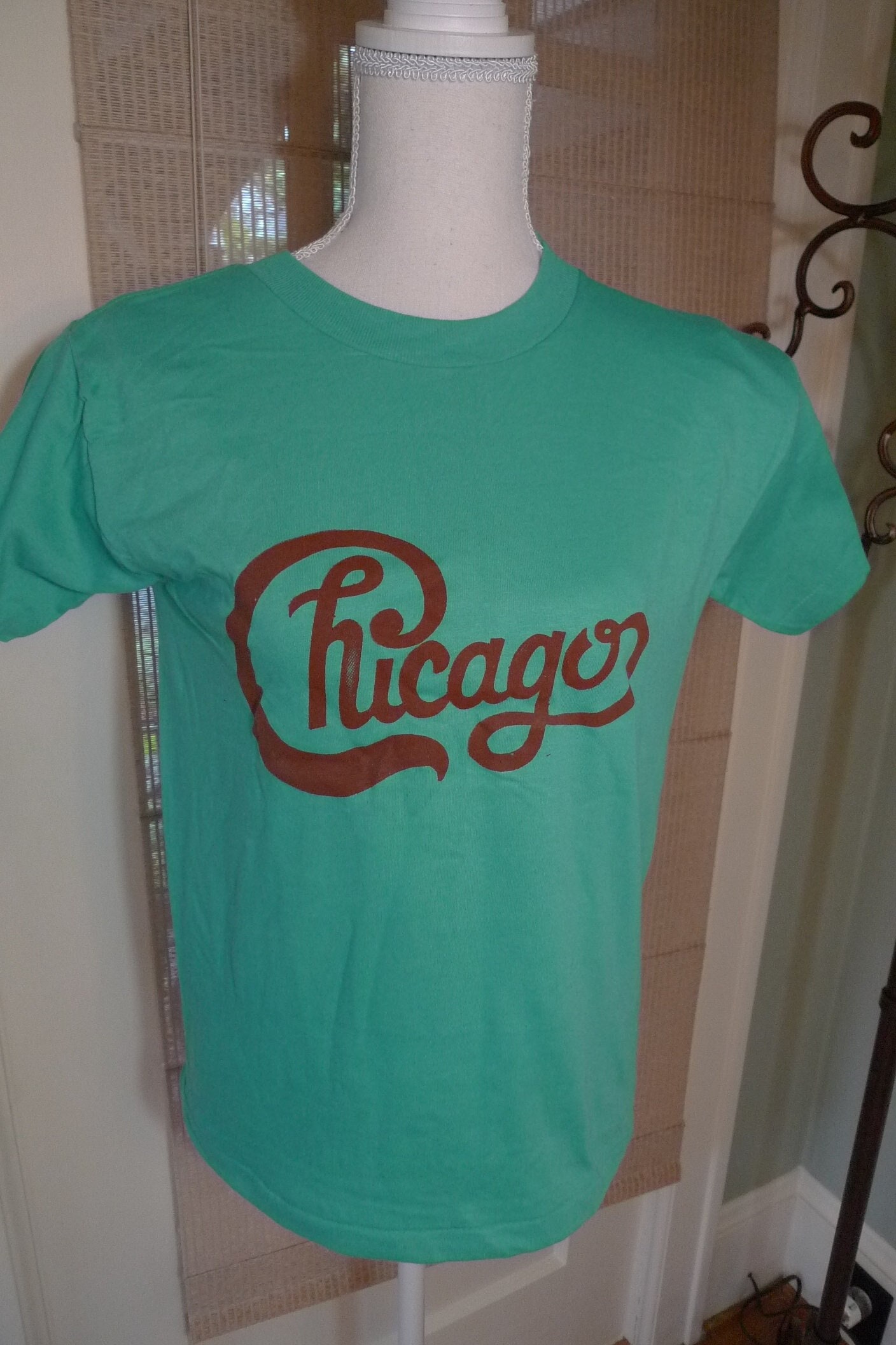 1970S Chicago Stitch Shirt | C Licensed By Roach "74 Damen S | 38 von americanvintageprtld