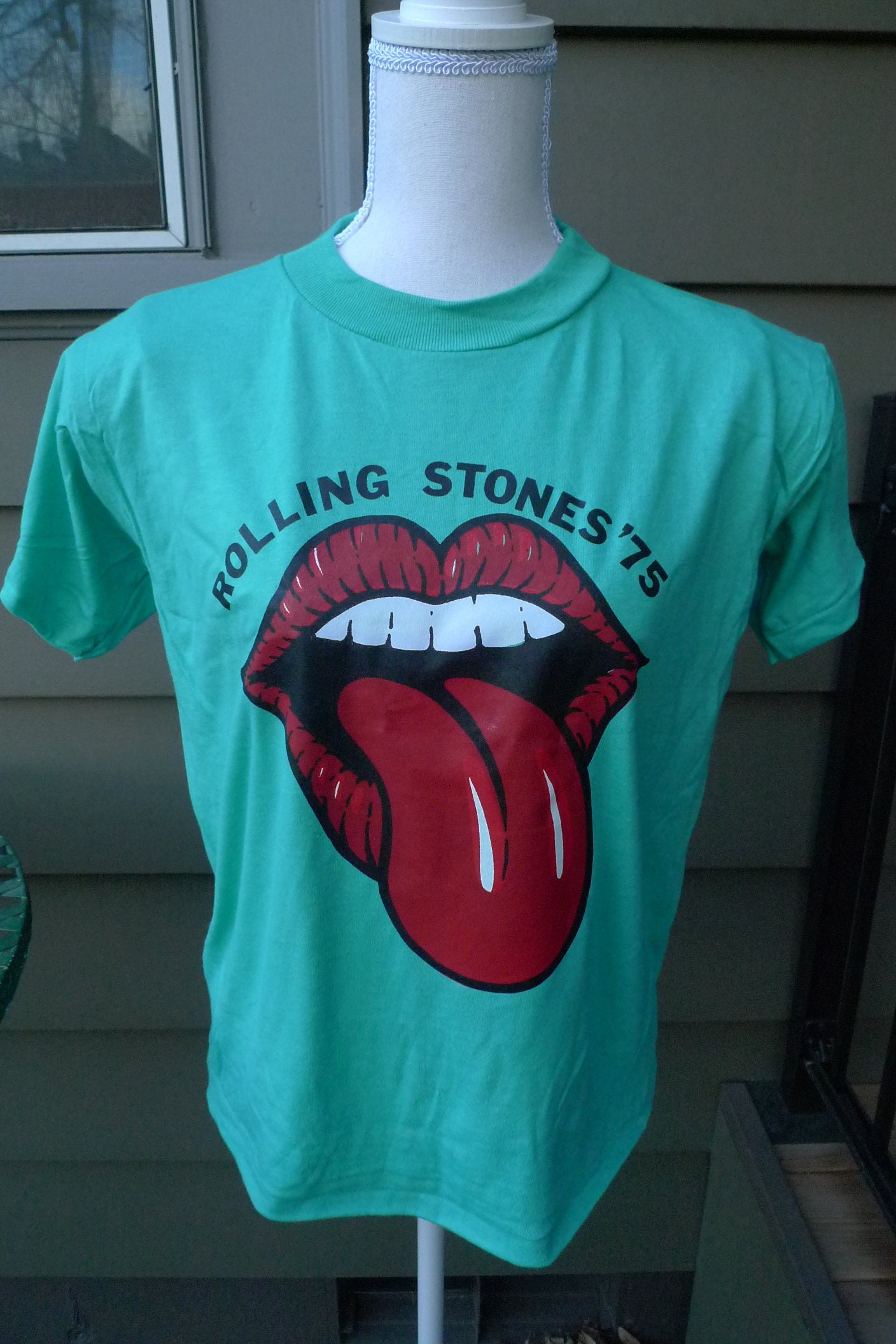 Größe Damen Ml | 40 1975 Rolling Stones Shirt | Single Sided Stitch | C Lizenz Von Roach von americanvintageprtld