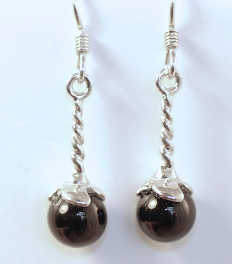 Baumeln Schwarze Onyx Und Sterling Silber Durchbohrt Ohrringe von amigadesigns