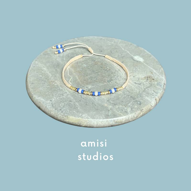 Amisi Geflochtenes, Filigranes Armband Mit Perlen, Makramee, Bunter Handmade Schmuck - Personalisierbar von amisiStudios