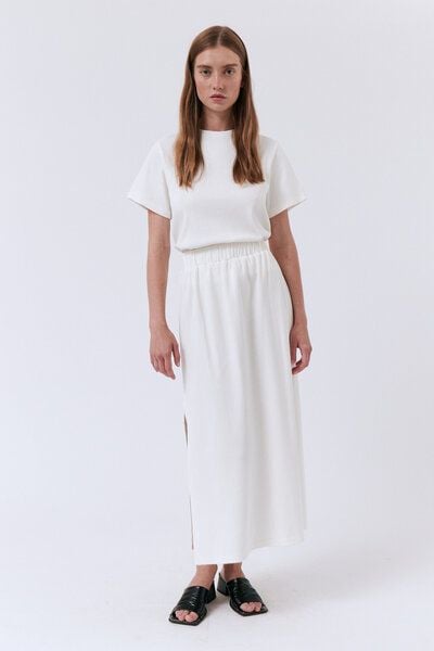 amt.studio "Bahia Skirt" Jersey Rock Fein-Ripp Midirock mit Gummibund von amt.studio