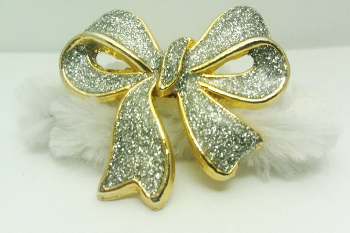 Gold/Goldenbow Mit Silber Glitzerfarbener Anstecknadel Brosche von amyrigs
