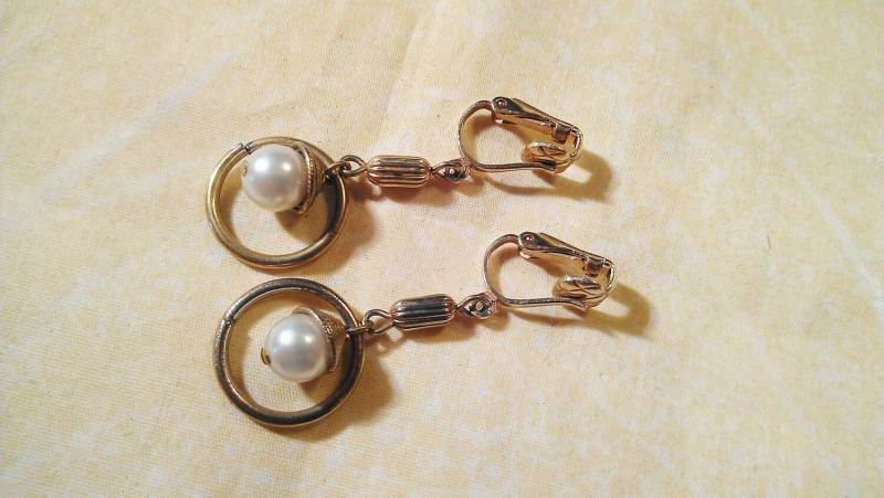 Goldton Mit Faux Perle Ohrringe - Clip Auf von amyrigs