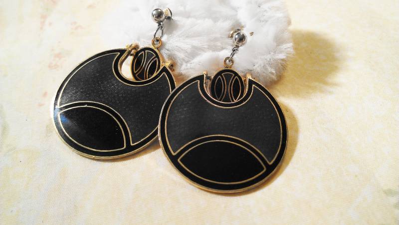 Grün Und Gold Tone Design Ohrringe - Durchbohrt von amyrigs