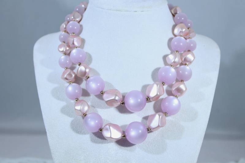 Hübsche Double Strang Rosa Und Goldenen Kunststoff Halskette - Japan von amyrigs