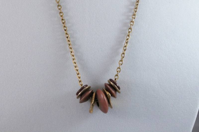 Langen Goldenen Ton Halskette Mit Braun Und Gold Scheiben von amyrigs