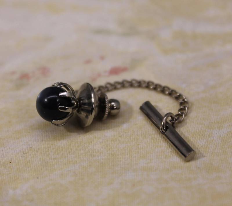 Schöne Grau Schwarz Schillernden Stein Tie Tack Schöne Grau Schwarz Schillernden Stein Tie Tack von amyrigs