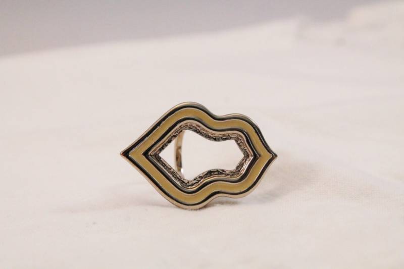 Schöne Helle Golden Kupfer Farbe Und Elfenbein Emaille Schal Halter von amyrigs