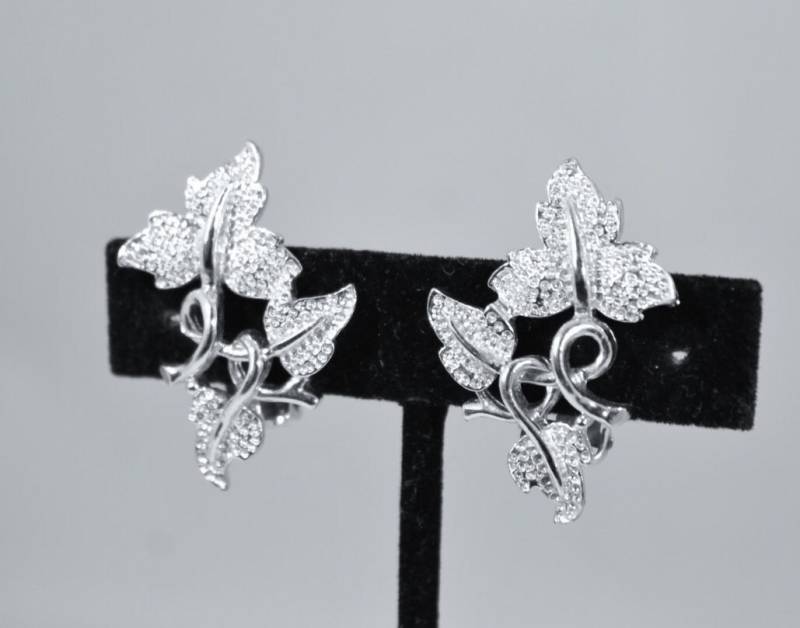 Schöne Silber Blätter Auf Die Rebe-Clip Ohrringe - Sarah Coventry von amyrigs