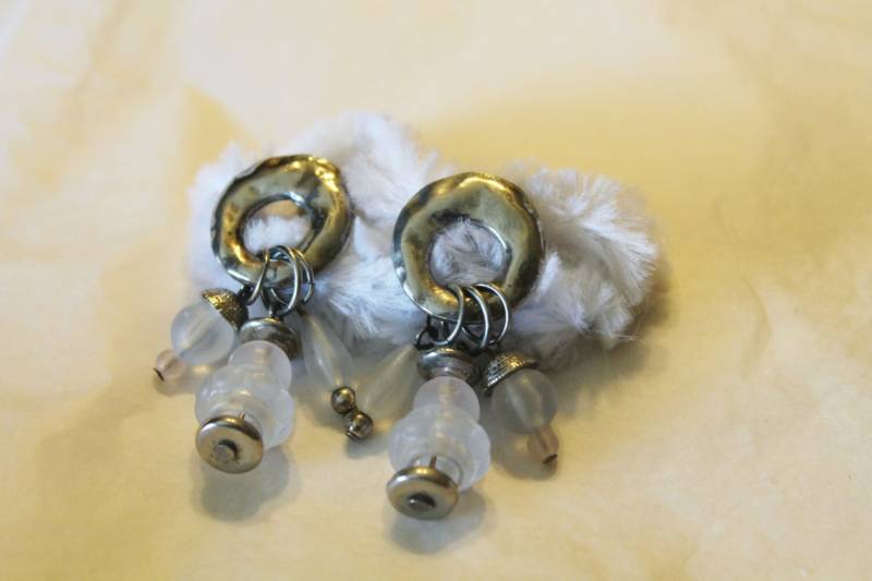 Silberton Mit Kreis Und Perlen Mode Ohrringe - Durchbohrt von amyrigs