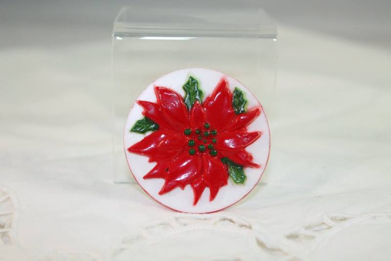 Süße Ältere Kunststoff Weihnachtsstern Christmas Pin Süße Ältere Kunststoff Weihnachtsstern Christmas Pin von amyrigs