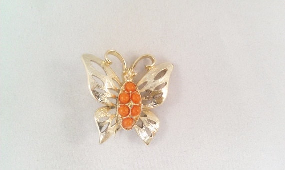 Vintage Gold Tone Und Orange Bead Schmetterling Pin/Brosche von amyrigs