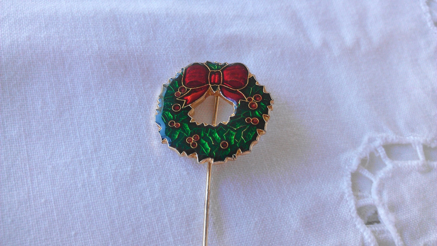 Weihnachtskranz Stick/Mütze Pin von amyrigs
