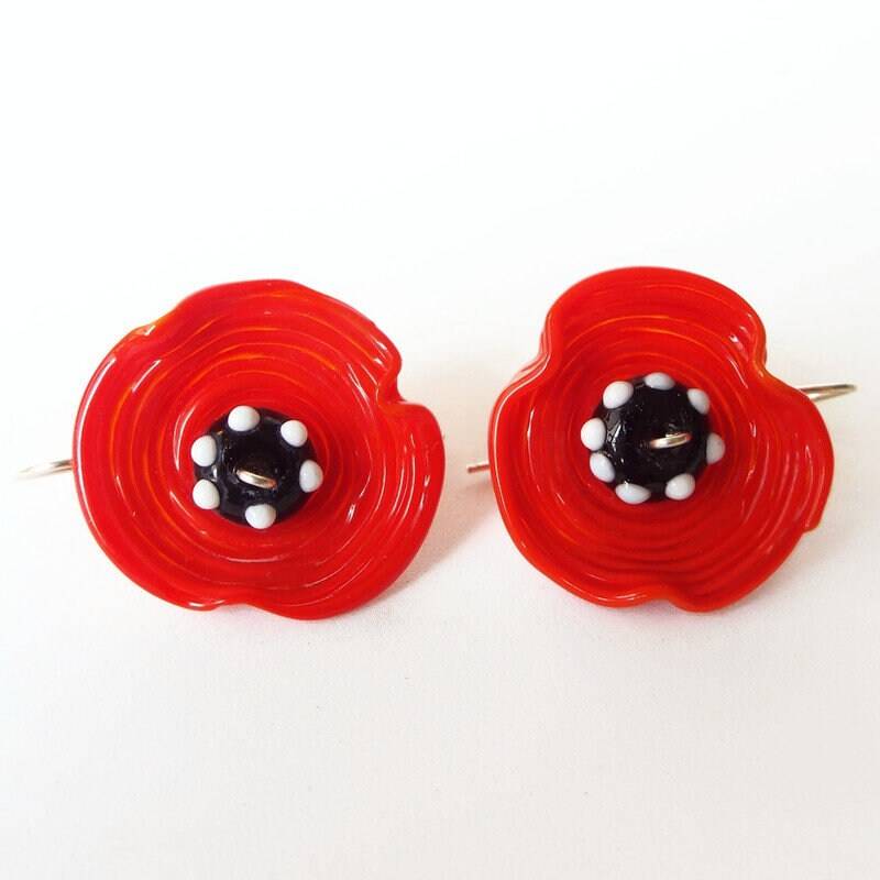 Rote Florale Statement-Ohrringe - Handgefertigte Lampwork-Glasperlen An Silbernen Haken von anatglass
