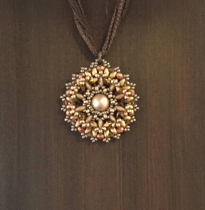 Wulstige Chrysantheme Perle Anhänger von andidanie