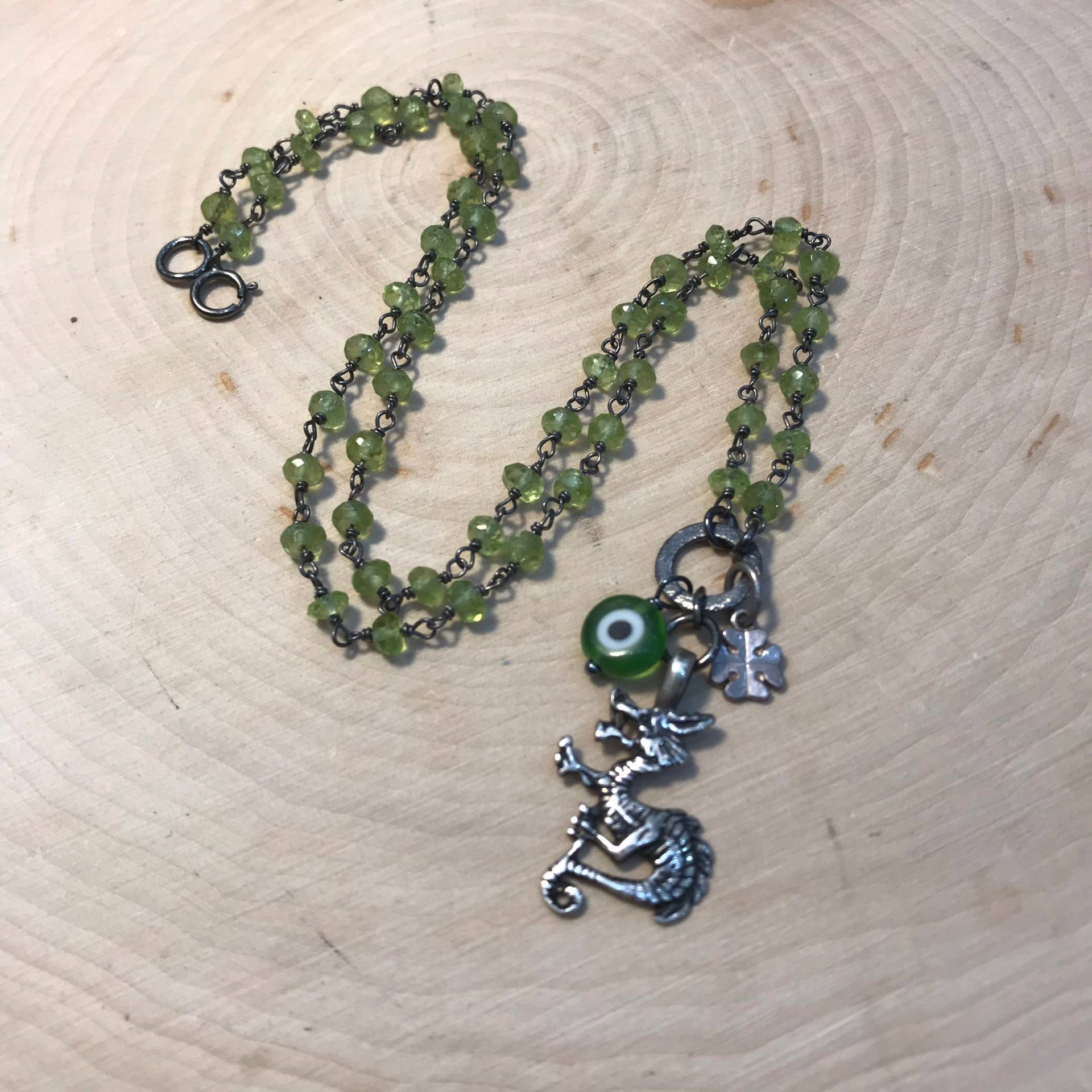 "Glücksdrachen-Kette "Glücksdrache" Mit Peridot Und Sterlingsilber." von andreasavar
