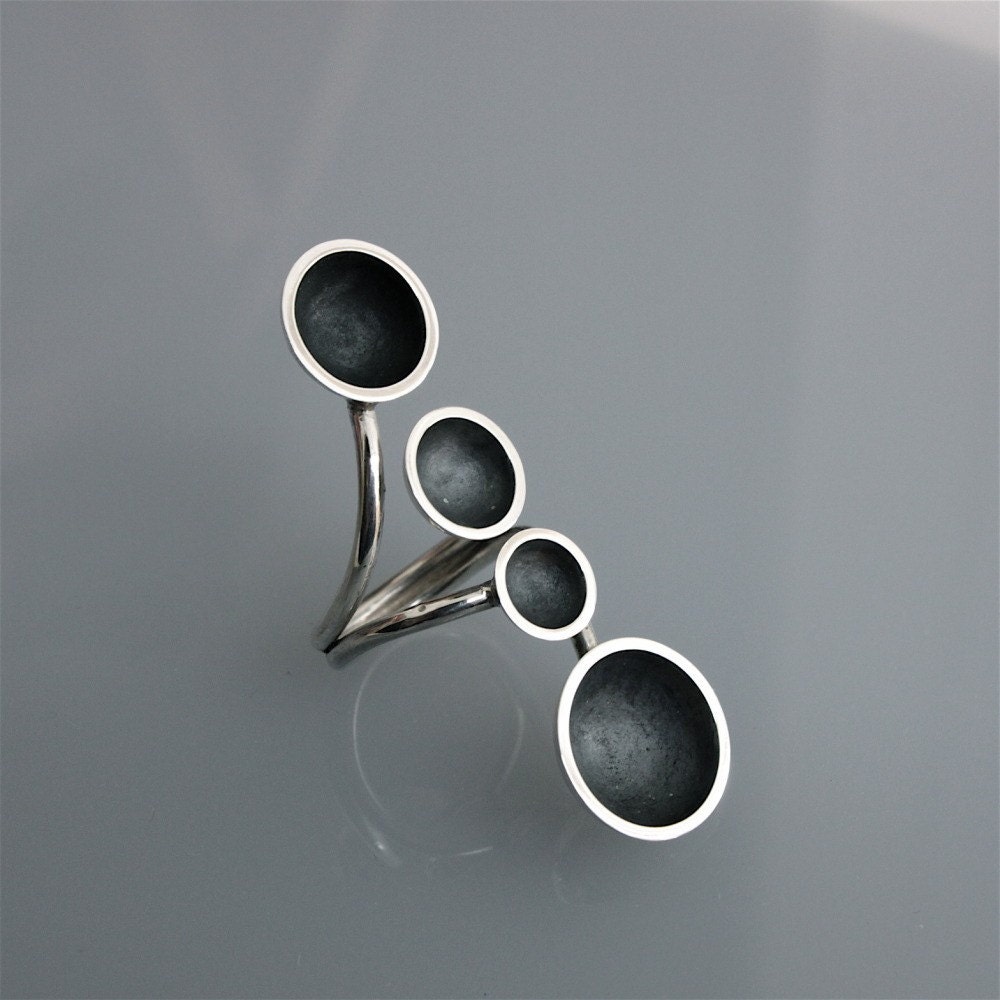 Contemperan Ring "4 Tassen Oxidiert" Handgemacht in Silber Contemperan Ring "4 Tassen Oxidiert" Handgemacht in Silber von andreasschiffler