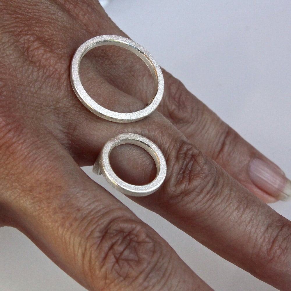 Moderner Ring " 2O Aus Sterlingsilber Moderner Ring " 2O Aus Sterlingsilber von andreasschiffler