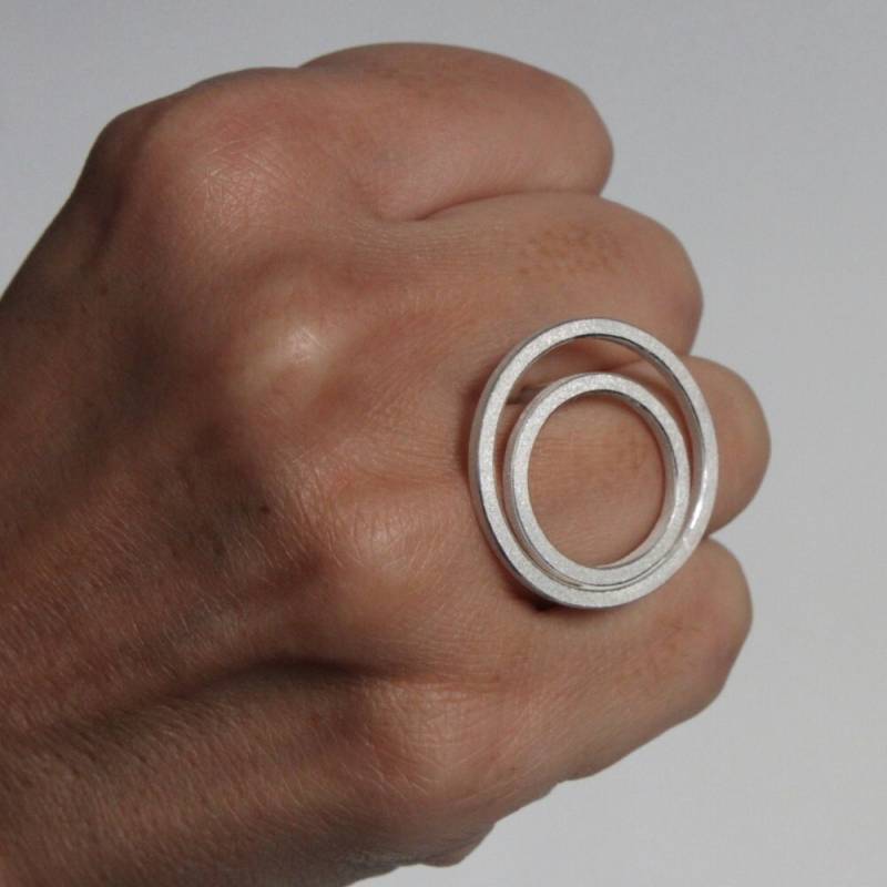 Moderner Zeitgemäßer Ring "O2" Aus Sterlingsilber Moderner Zeitgemäßer Ring "O2" Aus Sterlingsilber von andreasschiffler