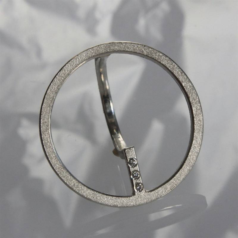 Ring O, Q Aus Sterlingsilber Mit 3 Diamanten Ring O, Q Aus Sterlingsilber Mit 3 Diamanten von andreasschiffler