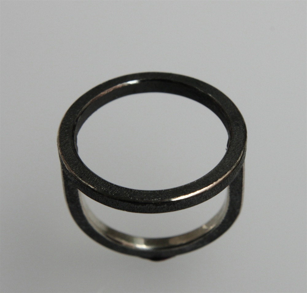 Ring "O" in Oxidiertem Silber Ring "O" in Oxidiertem Silber von andreasschiffler
