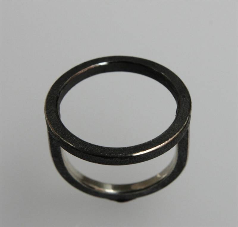Ring "O" in Oxidiertem Silber Ring "O" in Oxidiertem Silber von andreasschiffler