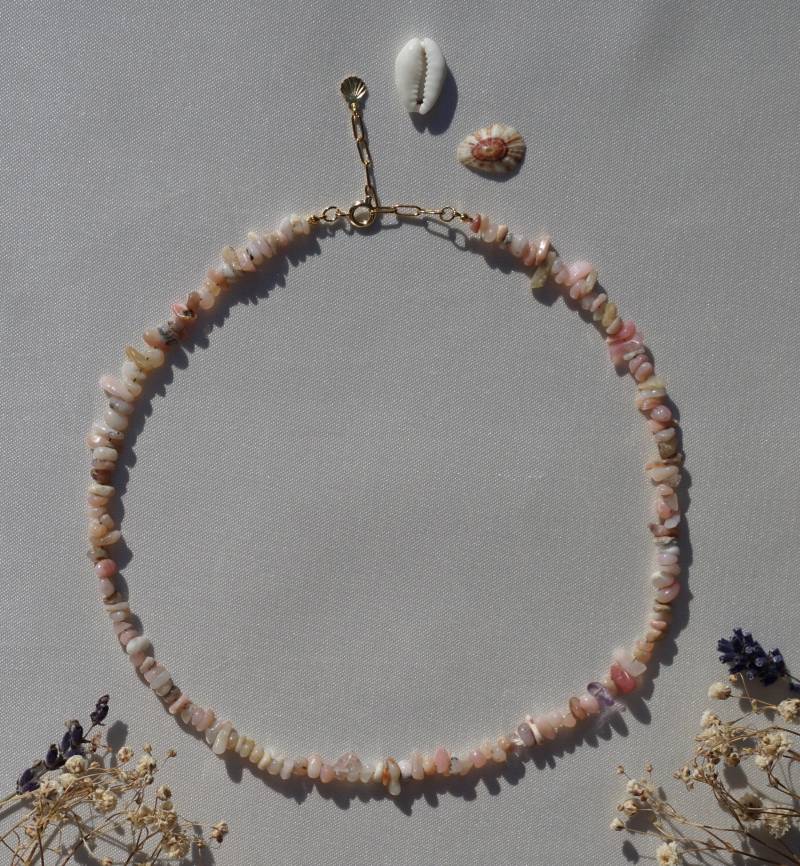 Halskette Aus Pinken Opal Stein | Halbedelsteine Kette Perlenhalskette Hellrosa Perlenkette Vergoldeter Verschluss Versilbert von anemoo