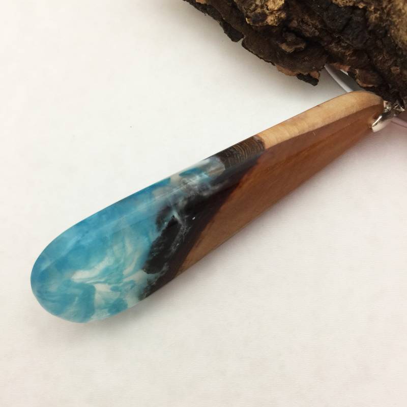 Handgemachte Altholz-Harz-Halskette Blaugold-Wirbelschmuck von angelovfamilyart