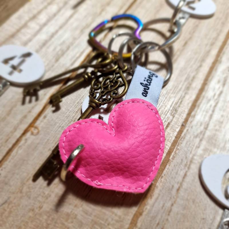 Süßer Pinker Herz Anhänger Aus Kunstleder von anhaenglich