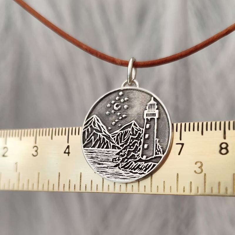 Leuchtturm Kette Aus Recyceltem Silber, Anhänger Mit Bergen Und Meer Für Kinder Des Nordens Seemänner von animoARTschmuck
