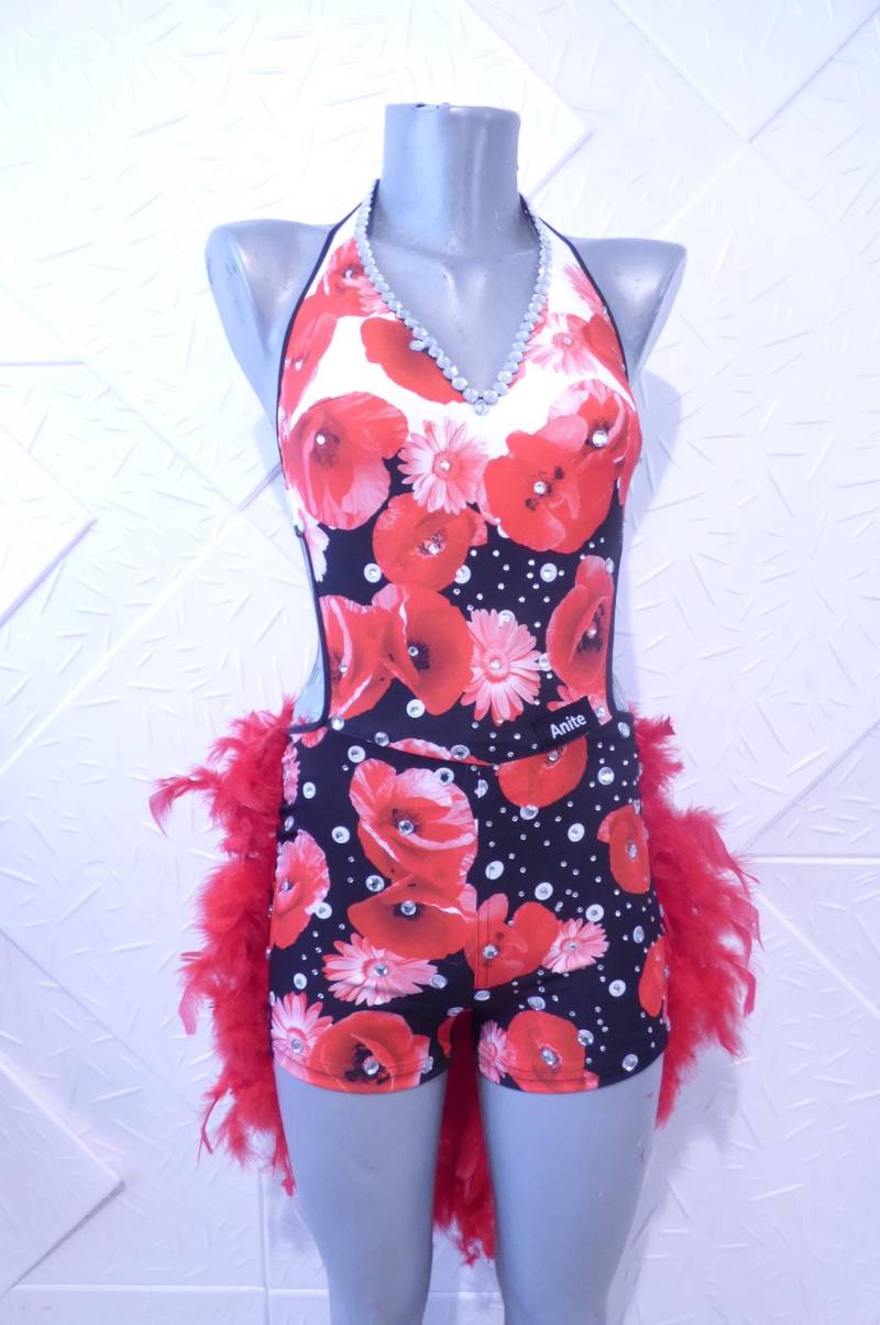 Eleganter Damenmantel Aus Schwarzem Kaschmir, Schwarzes Satinfutter, Schwarze Kunststoffknöpfe von anitedesign