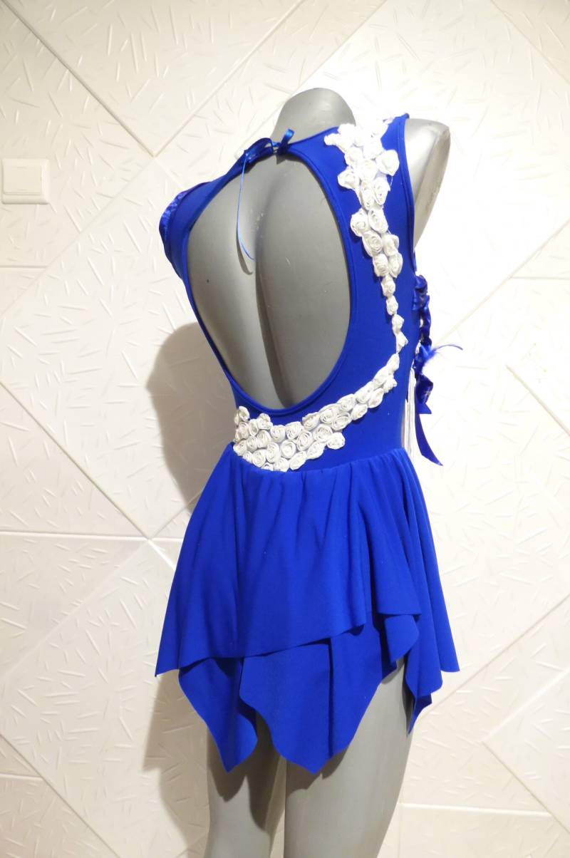 Kinderkleid Für Sporttänze in Der Farbe Royalblau Mit Fransen Weiß von anitedesign