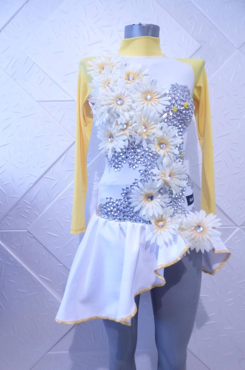 Latin Dance Dress in White With 3D Flowers & Crystals von anitedesign