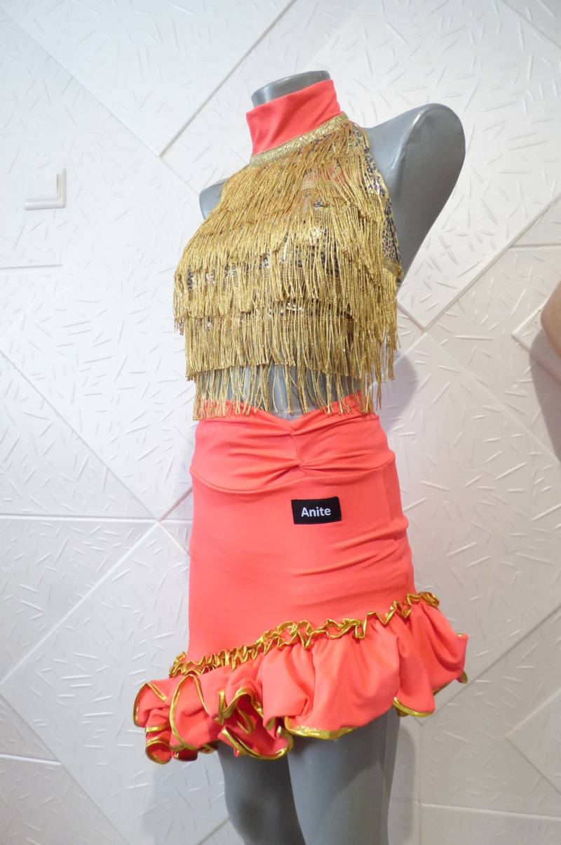 Two Piece Sporty Dance Costume von anitedesign