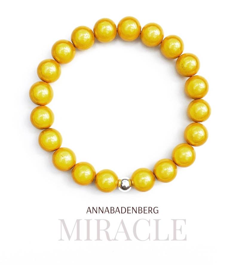 Armband | 10 Mm Aus Schimmernden Miracle Perlen in Der Farbe Sonnengelb, Spacer Sterling Silber von annabadenberg