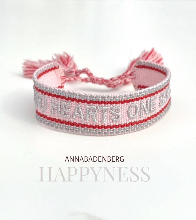 Armband Glücksarmband Webarmband Aus Grüner Und Grauer Baumwolle. Schriftzug Two Hearts One Soul Quasten. Größe Verstellbar Makramee von annabadenberg