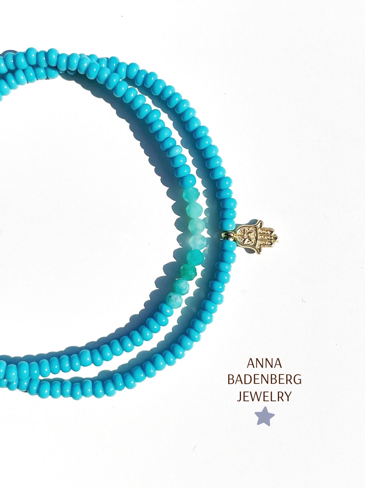 Armband Set Aus 2 Teilen Facettierten Aventurin Kugeln Und Preciosa Glasperlen in Warmem Türkis, Spacer Charm Fatima Vergoldet Armband Set Aus 2 Teilen Facettierten Aventurin Kugeln Und Preciosa Glasperlen in Warmem Türkis, Spacer Charm Fatima Vergoldet von annabadenberg