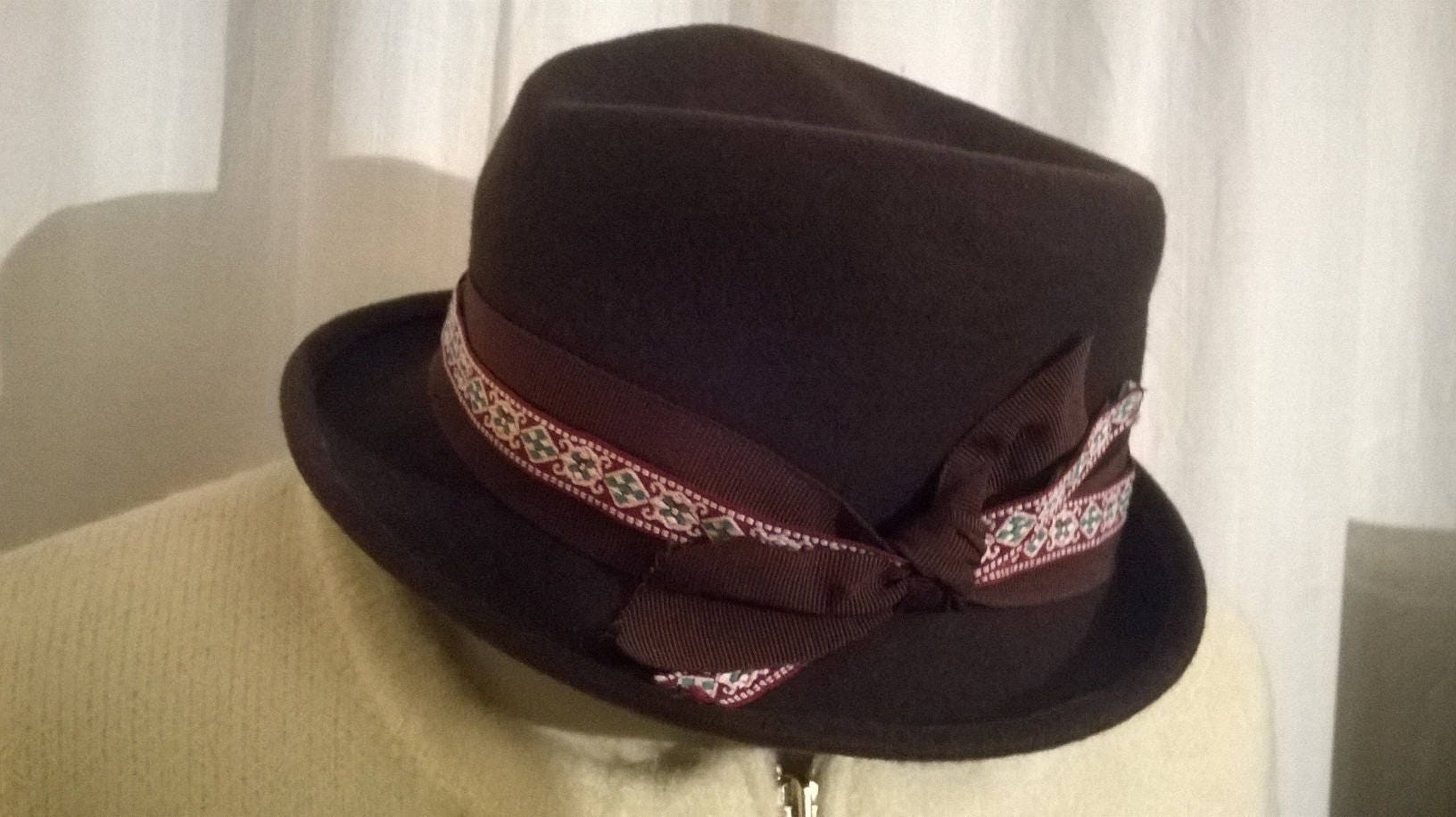 Hüte Filz, Kastanienbraune Farbe, Frau, Mädchen Hut Hüte, Accessoires Frauen, Mädchen, Damenbekleidung Geschenk Accessoires von annabeecharpe