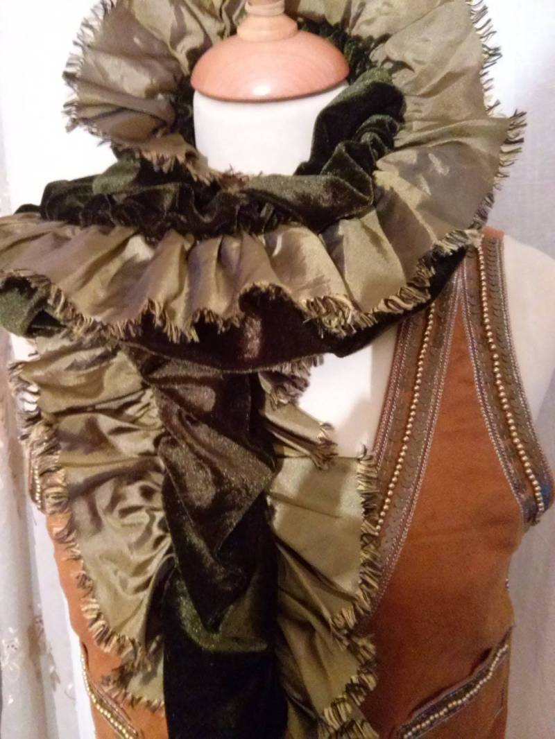 Schal Samt Und Satin, Grüne Olive Farbe Frauen Schal, Mädchen, Frau, Mädchen Kleidung Geschenk von annabeecharpe